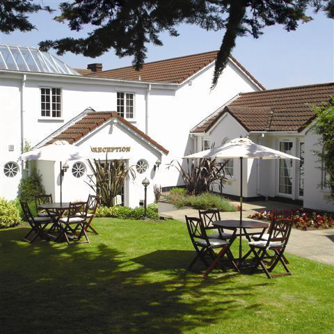 yeovil court hotel ltd logo